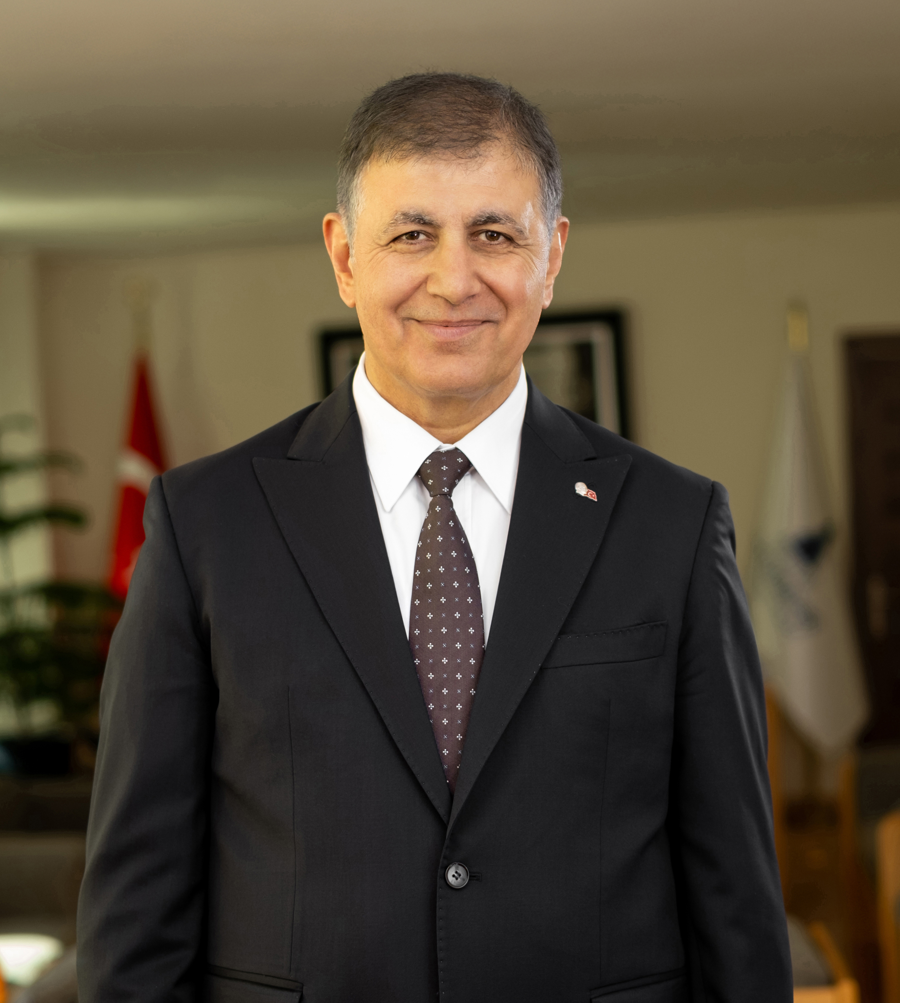 İzmir Büyükşehir Belediye Başkanı Fotografı